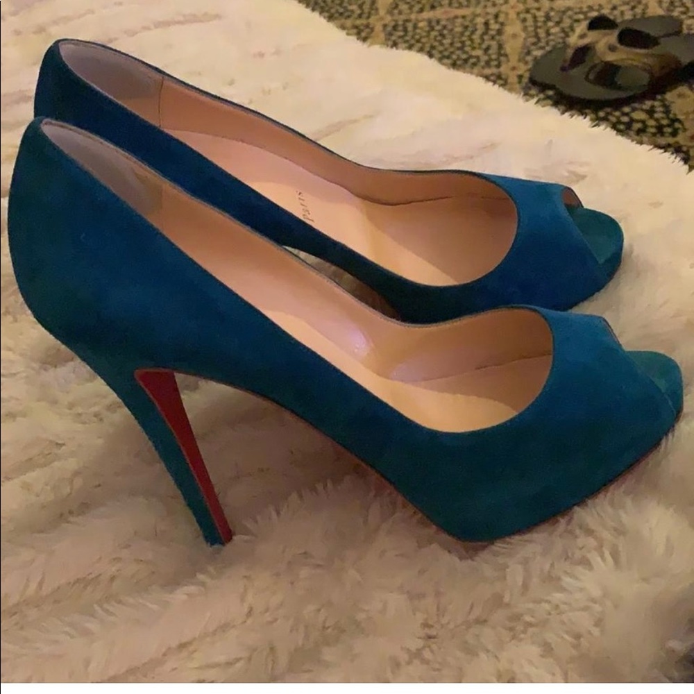 Christian Louboutin Very Prive